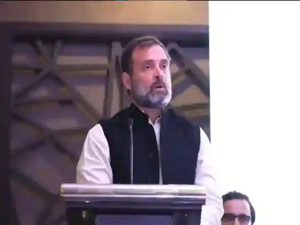 Índia News BJP bate Rahul Gandhi usando terras estrangeiras para