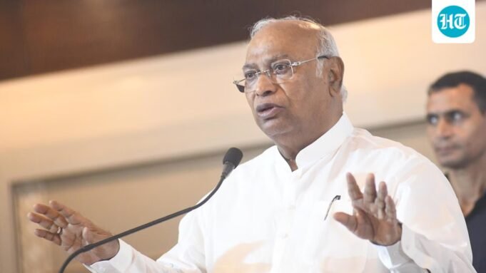 Presidência do Congresso Mallikarjun Kharge hospitalizada em Bengalur